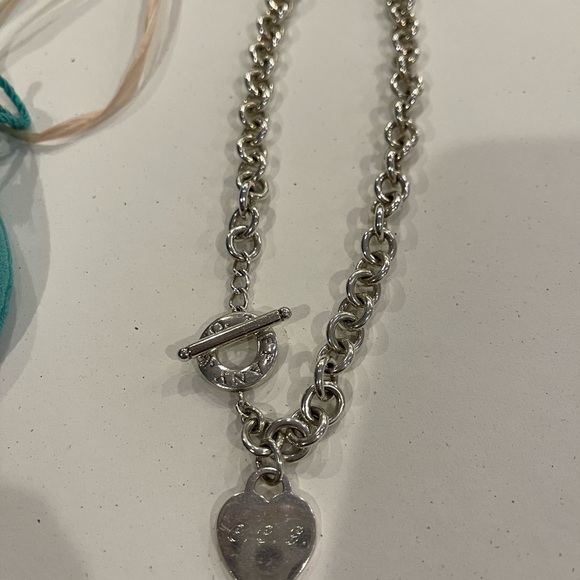 Tiffany & Co. Silver Toggle Heart Necklace with Signature Blue Pouch - Picture 2 of 6
